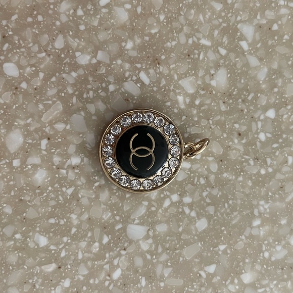 Pendant - Picture 1 of 7